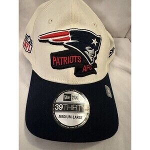 New England Patriots Hat Cap Mens Flex Fit Med/LG New Era 39Thirty 2022 Sideline